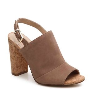 NWOT BCBGeneration Loriah Sandal size 8